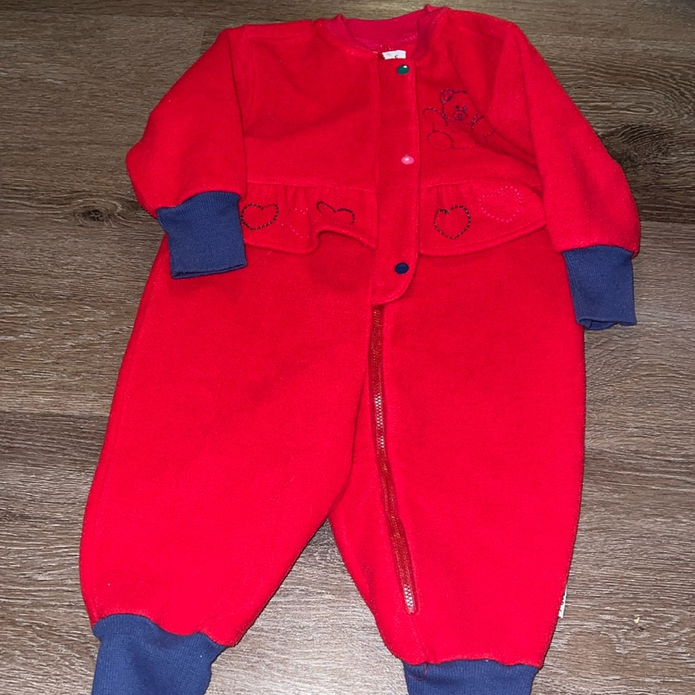 Gymboree Rainbow Tag Vintage Zip up sleeper. Size XS. GUC.